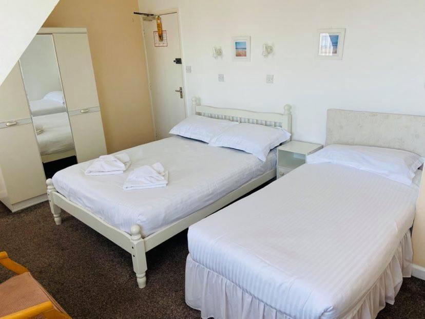 Seawold Guest House Saint Brelade Exteriör bild